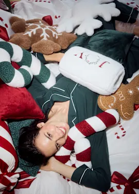 Weihnachtliche Deko-Kissen.