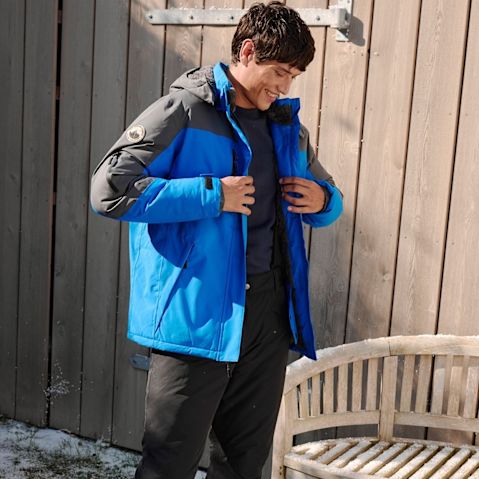 Sportliche blaue Jacke mit Kapuze, perfekt für aktive Tage im Freien.