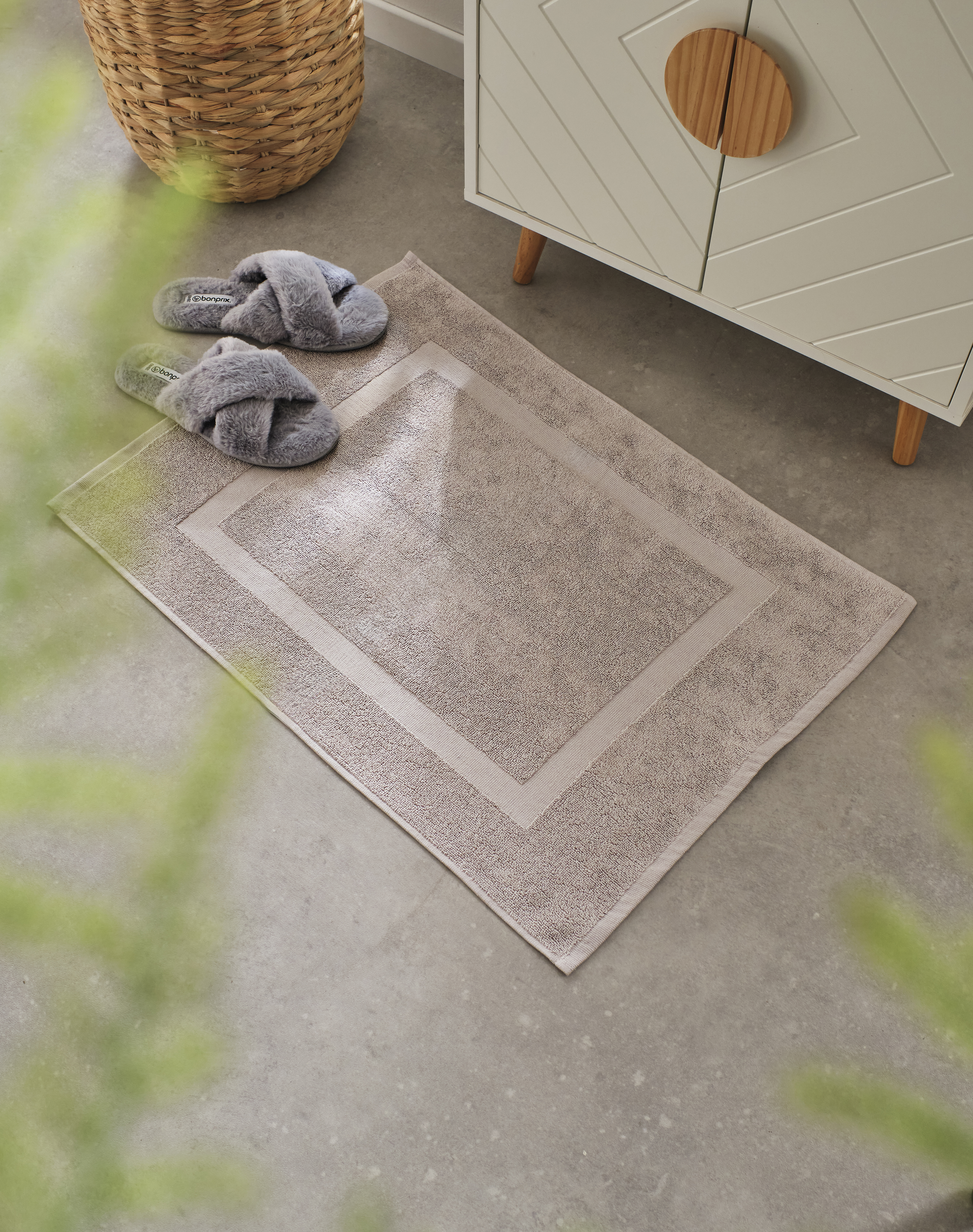 Badematte in Grau