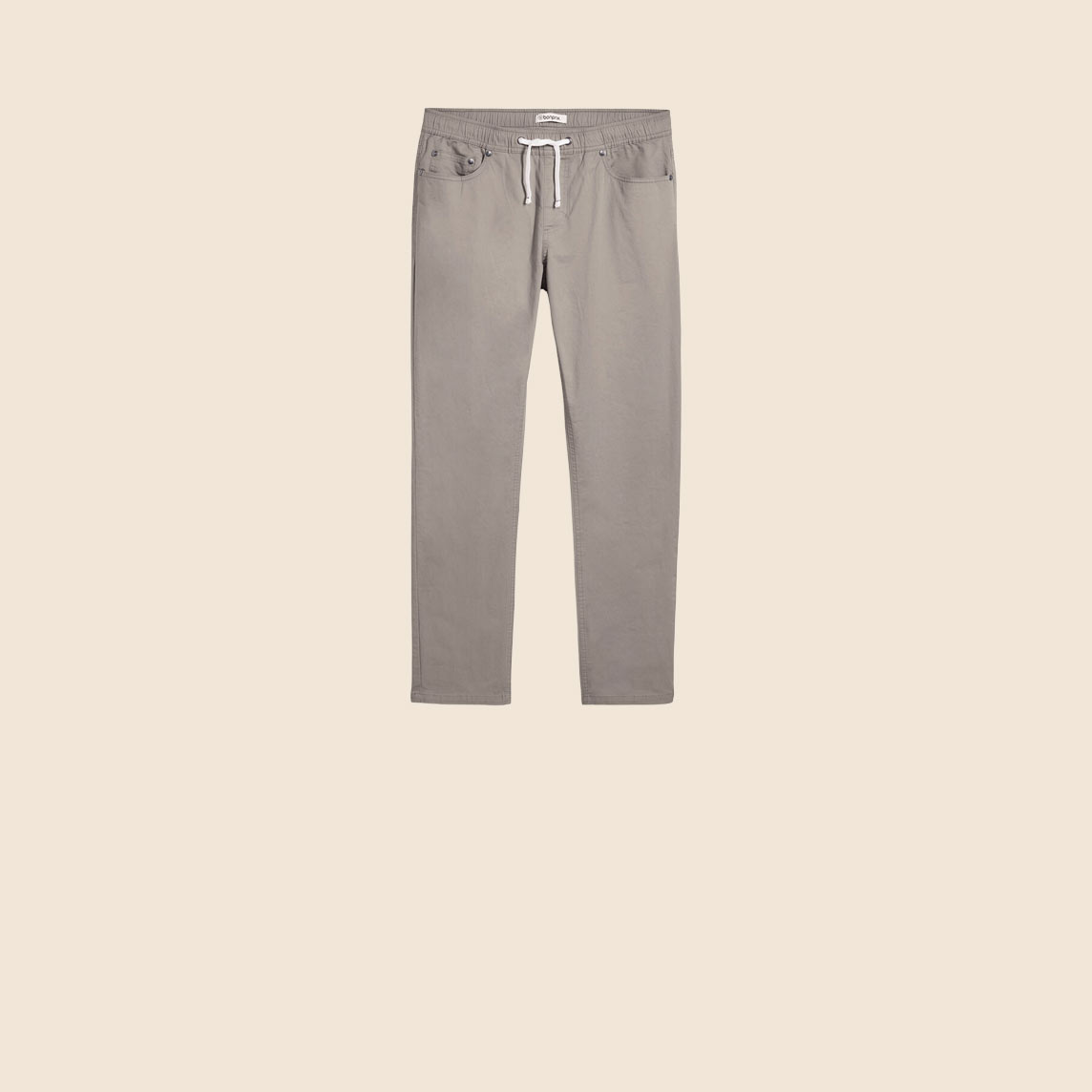 Eine bequeme, hellgraue Herrenhose mit weißem Kordelzug für entspannte Momente.