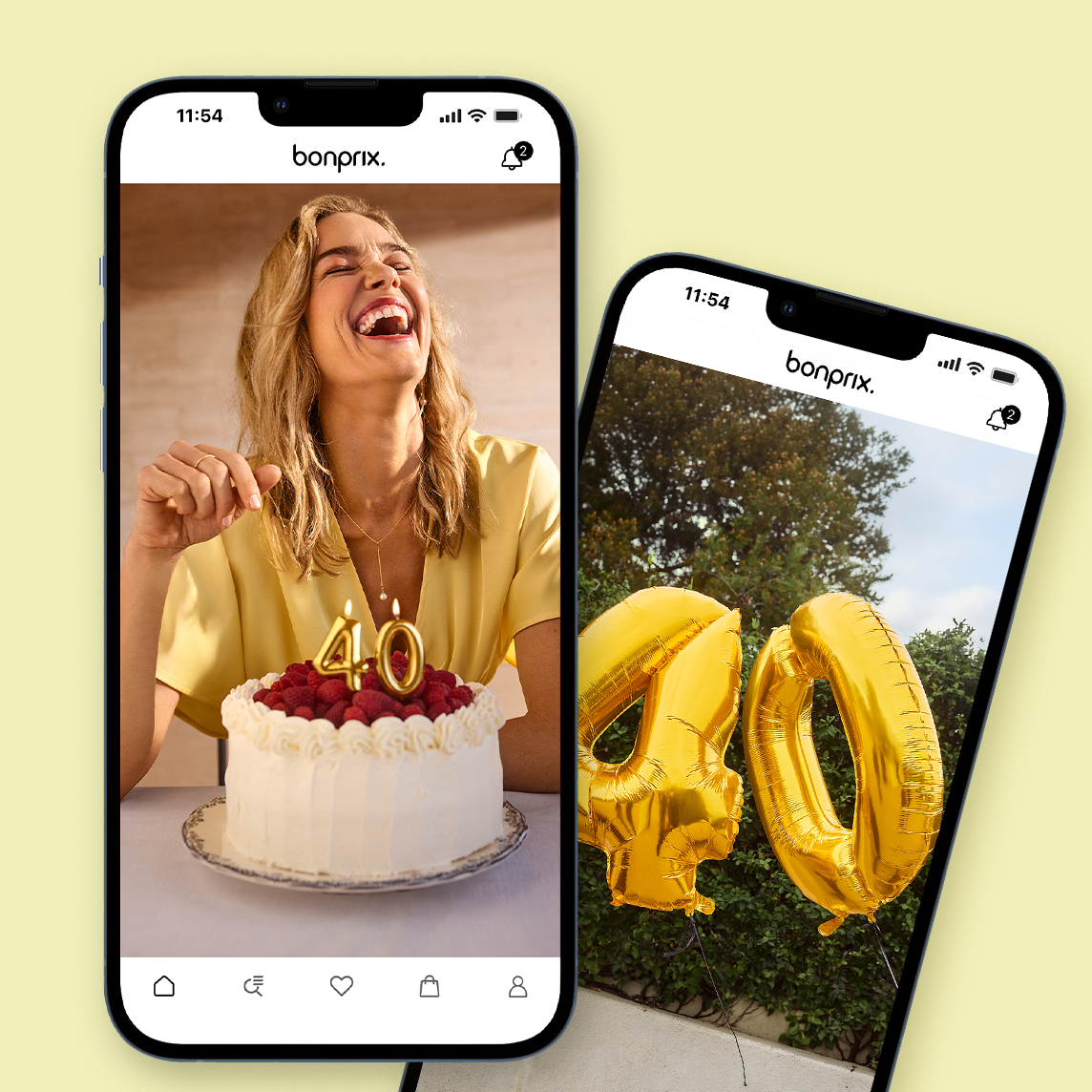 Eine Frau mit Torte und Luftballons zum 40. Geburtstag der Marke bonprix 