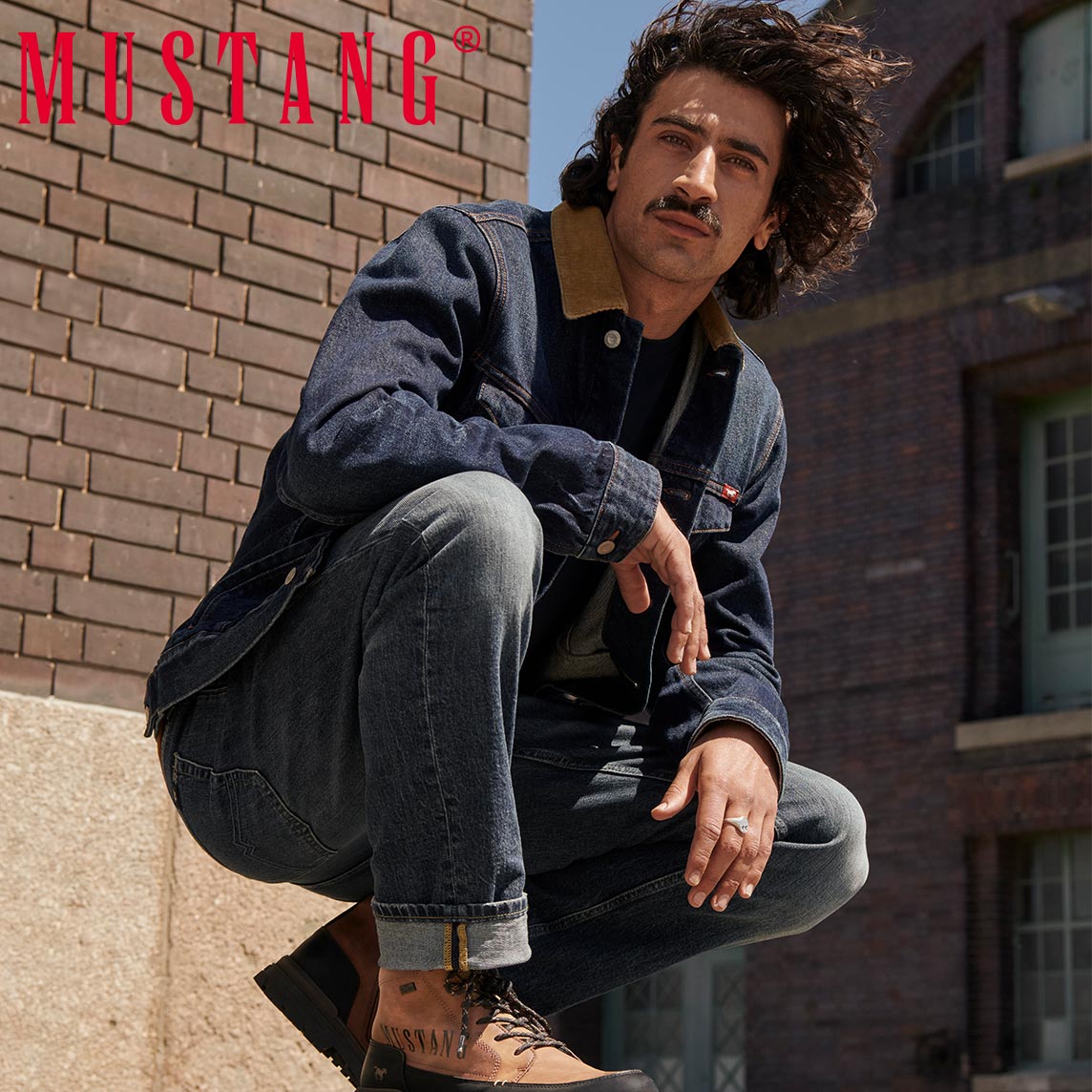 Lässiger Denim-Look der Marke Mustang.