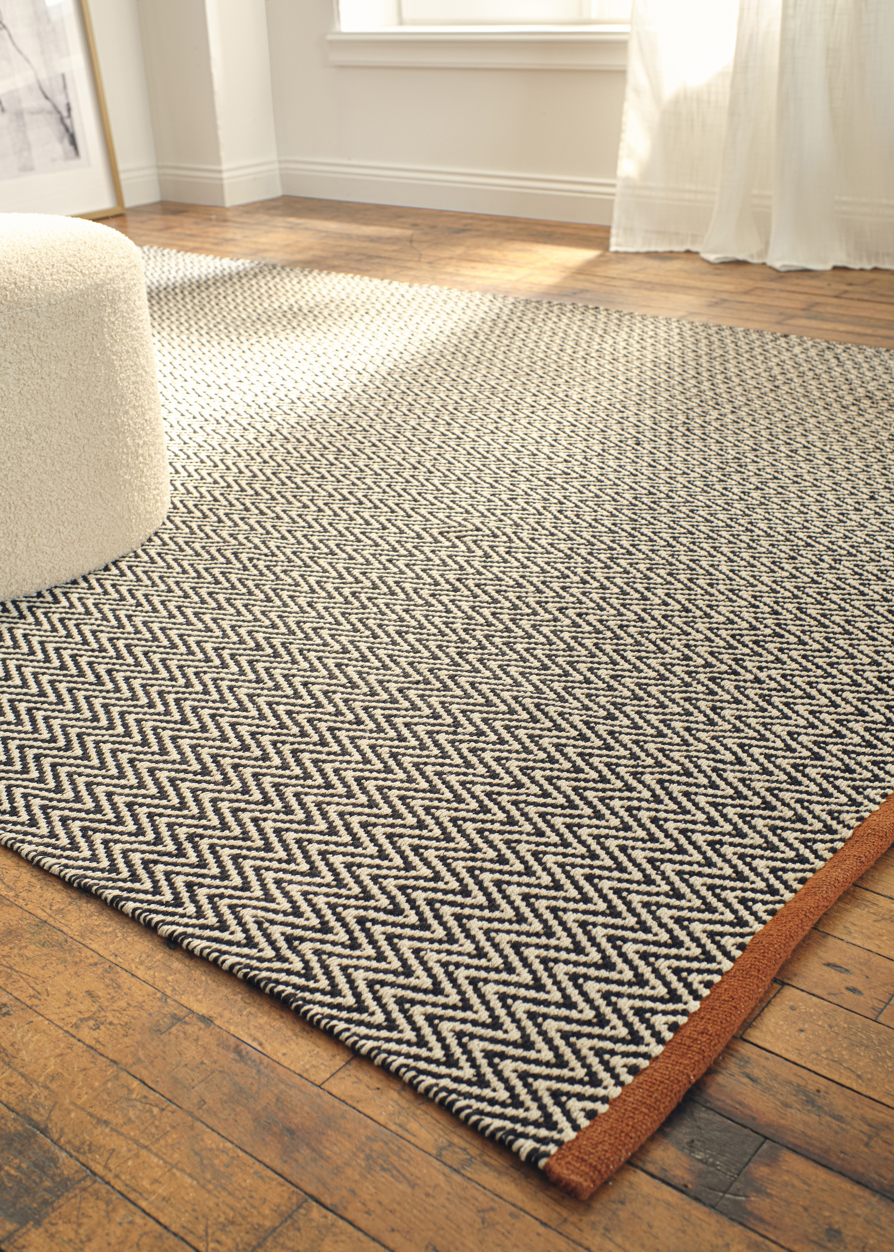Teppich mit geometrischem Muster.