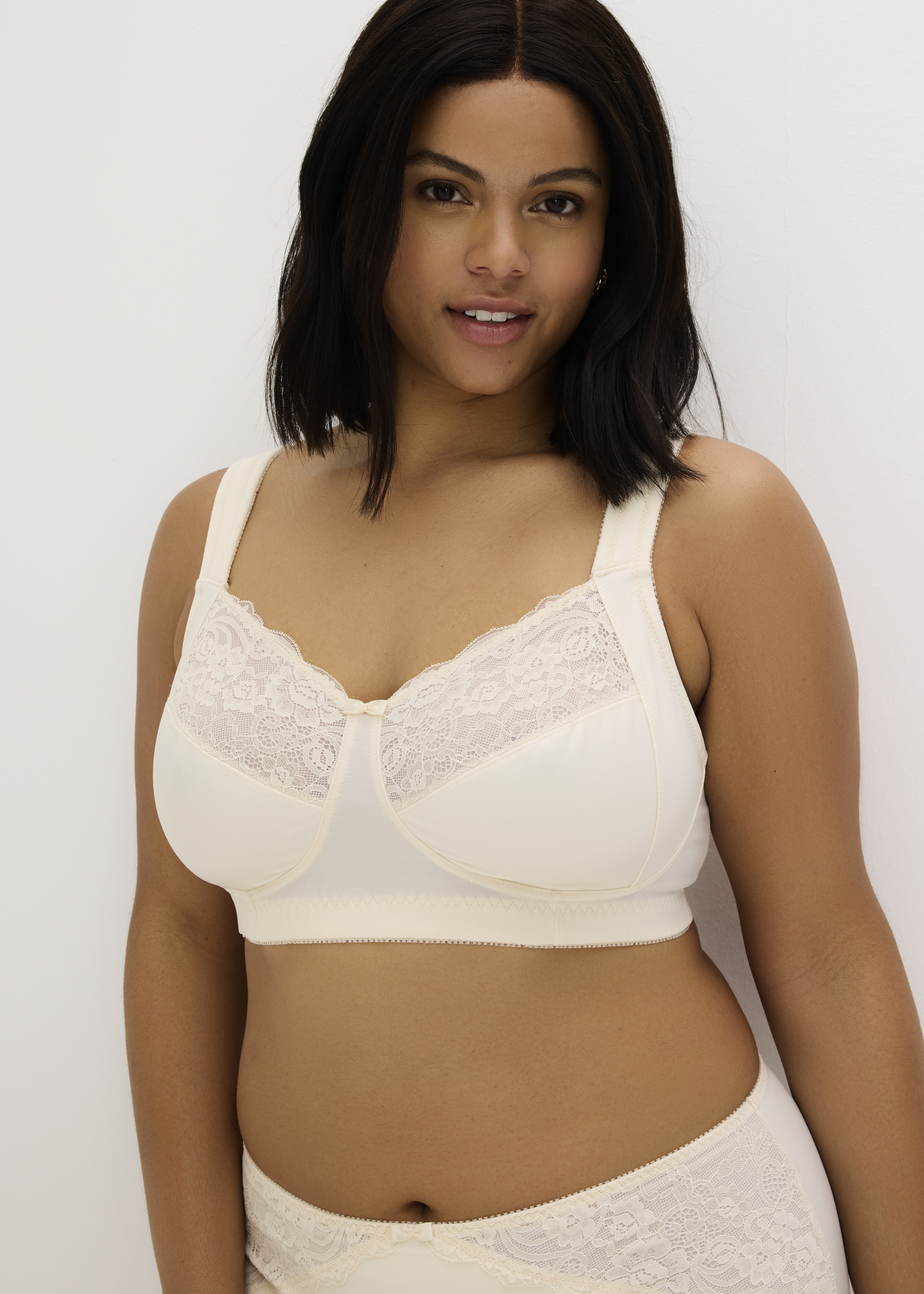 Entlastungs-BH ohne Bügel mit gepolsterten Trägern