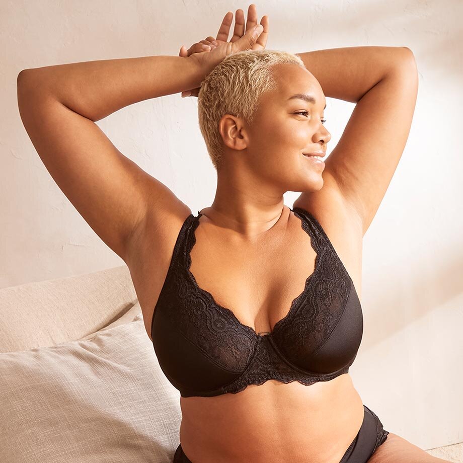 Schwarzer Spitzen-BH mit elegantem Design betont die weibliche Silhouette und strahlt Selbstbewusstsein aus.