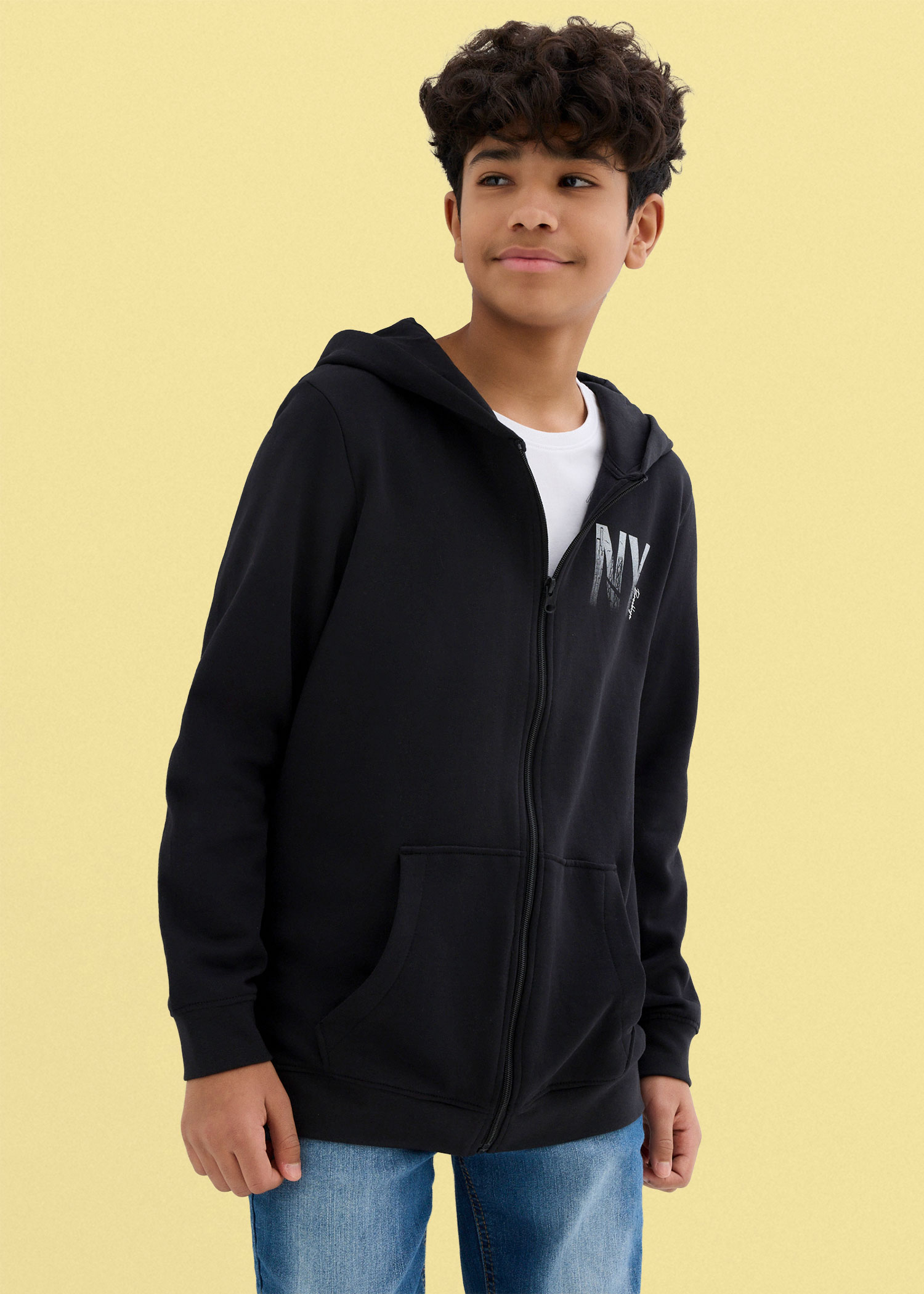 Lässige schwarze Sweatjacke.