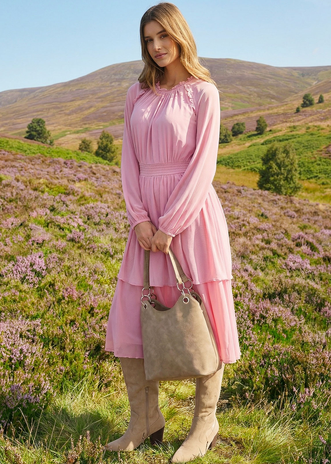 Rosa Jerseykleid aus Mesh mit langen Ärmeln.