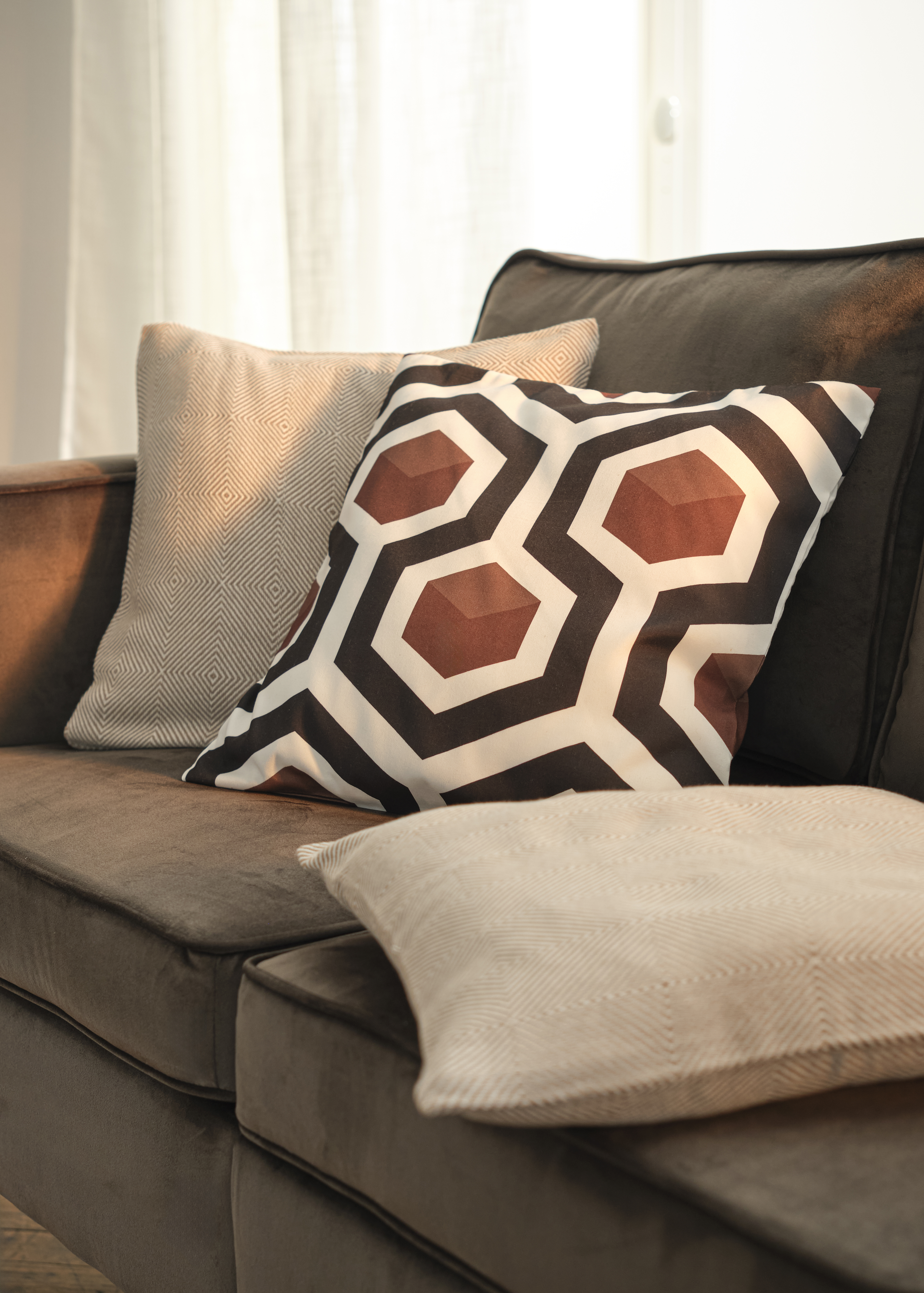 Moderne Sofakissen mit Design.
